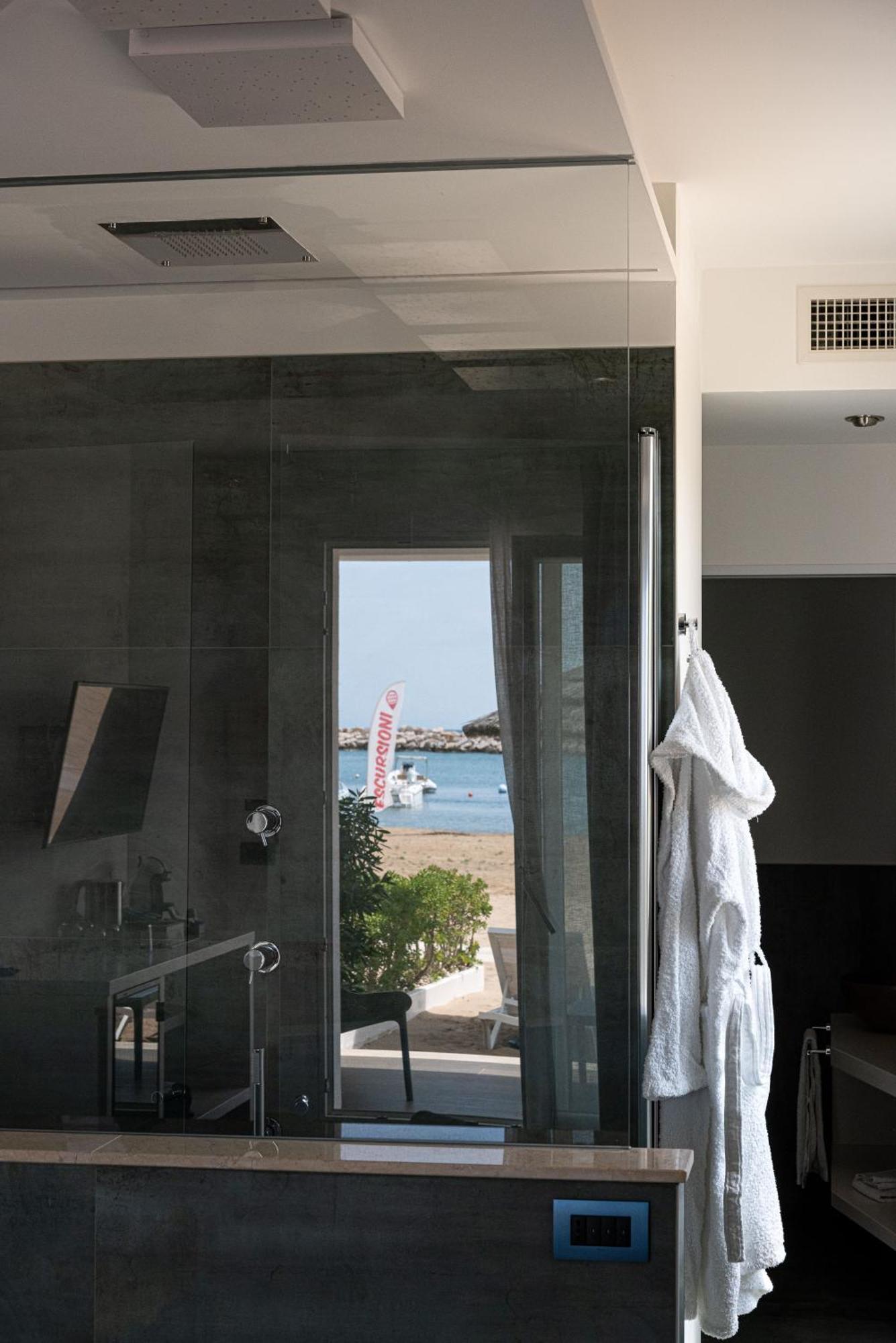 Marina Bay Beach Suites Peschici Exterior foto